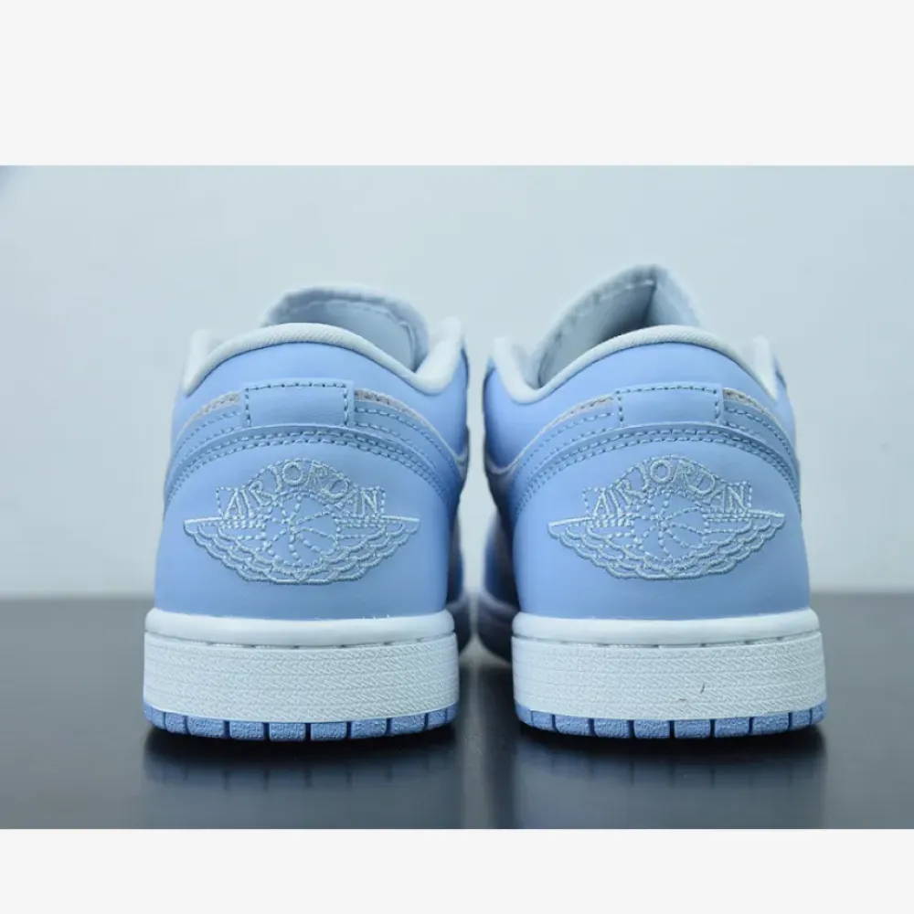 Air Jordan 1 Low “University Blue”  DC0774-050