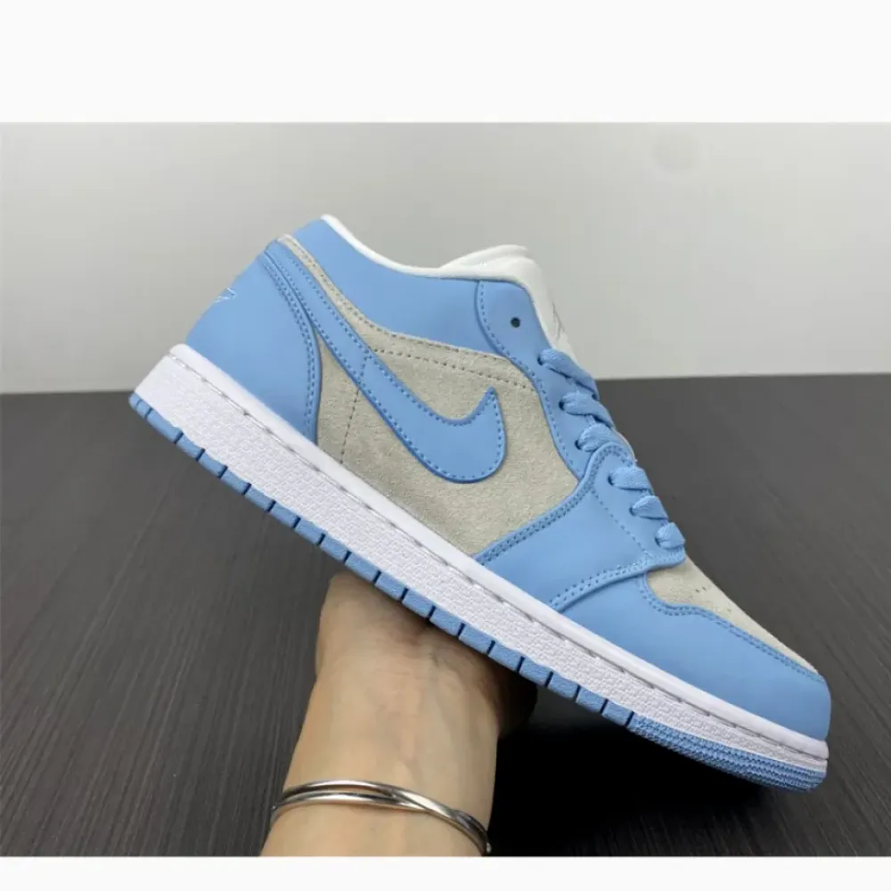 Air Jordan 1 Low “University Blue”  DC0774-050