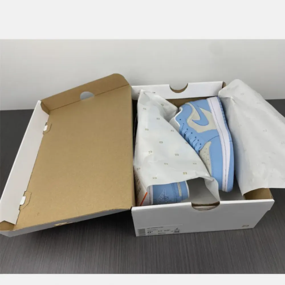 Air Jordan 1 Low “University Blue”  DC0774-050