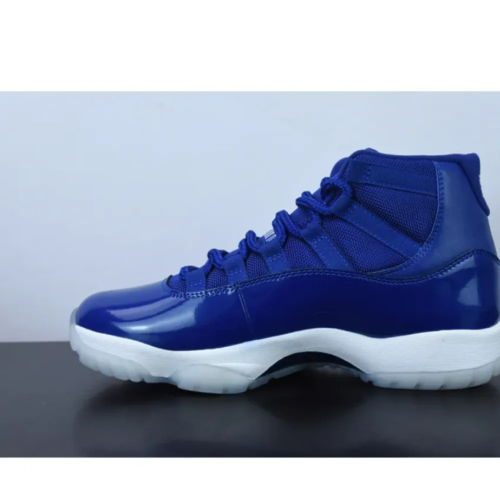 Air Jordan 11 ‘Kentucky’ Midnight Navy/White AT7802-115