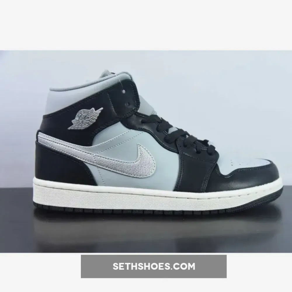 Air Jordan 1 Mid SE “Black Chrome”  FB9892-002