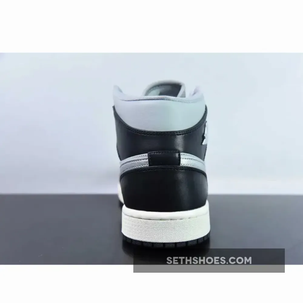 Air Jordan 1 Mid SE “Black Chrome”  FB9892-002