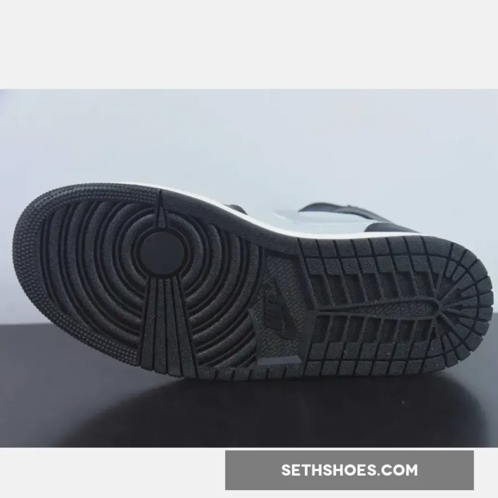 Air Jordan 1 Mid SE “Black Chrome”  FB9892-002