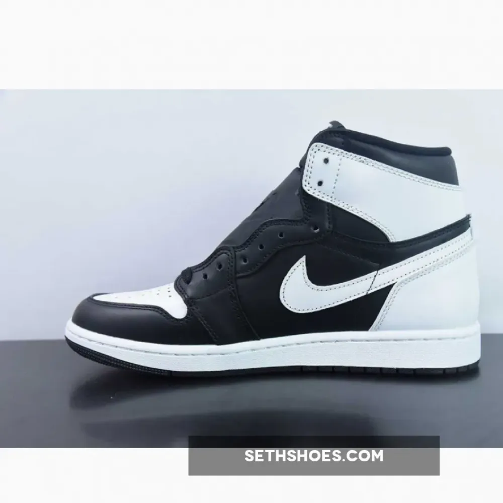 Air Jordan 1 High OG ‘Reverse Panda’  DZ5485-010