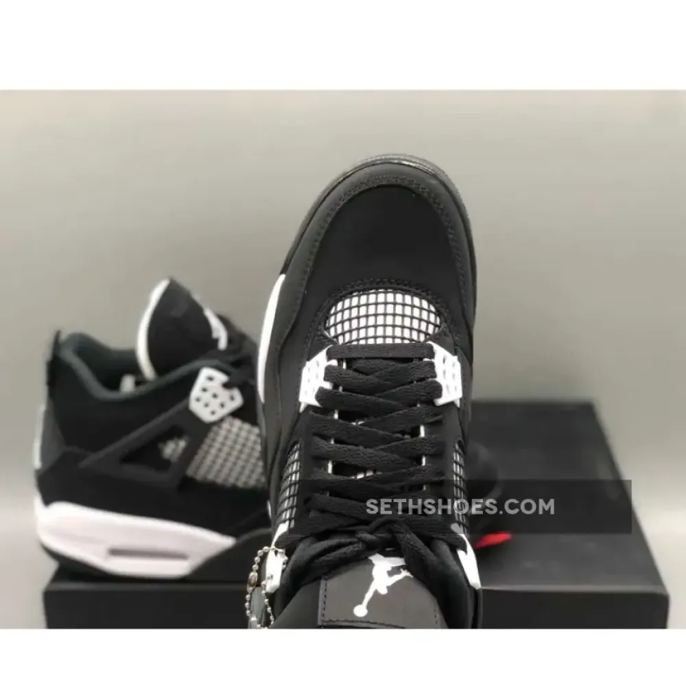 Air Jordan 4 “White Thunder” FQ8138-001