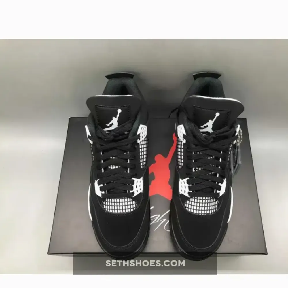 Air Jordan 4 “White Thunder” FQ8138-001