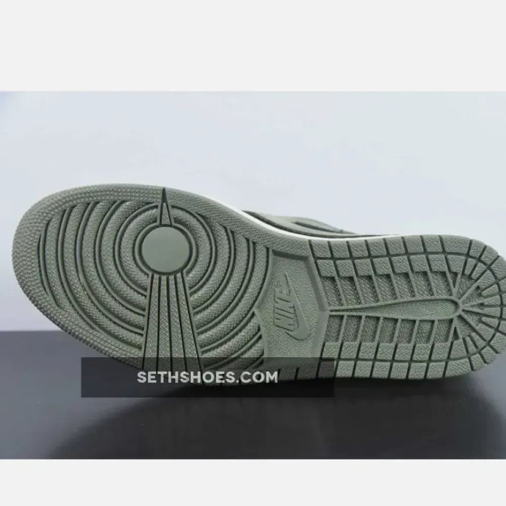 Travis Scott x Air Jordan 1 Low OG “Black Olive”  DM7866-002